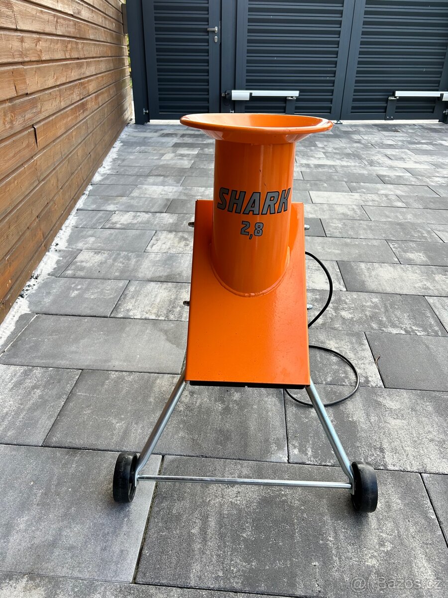 Drtič zahradního odpadu SHARK 2,8