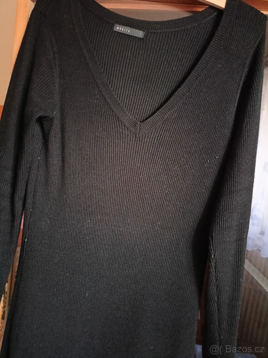 Úpletové šaty Mohito