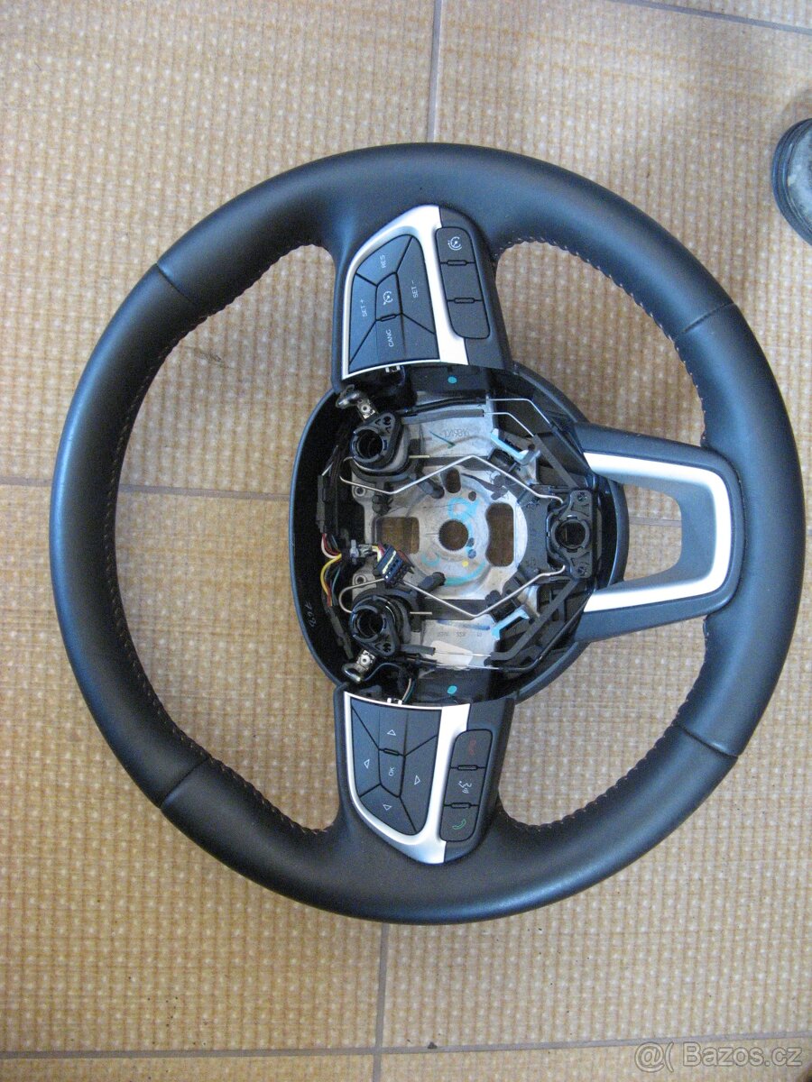 Jeep Compass, nahradní díly z interiéru rok 2019