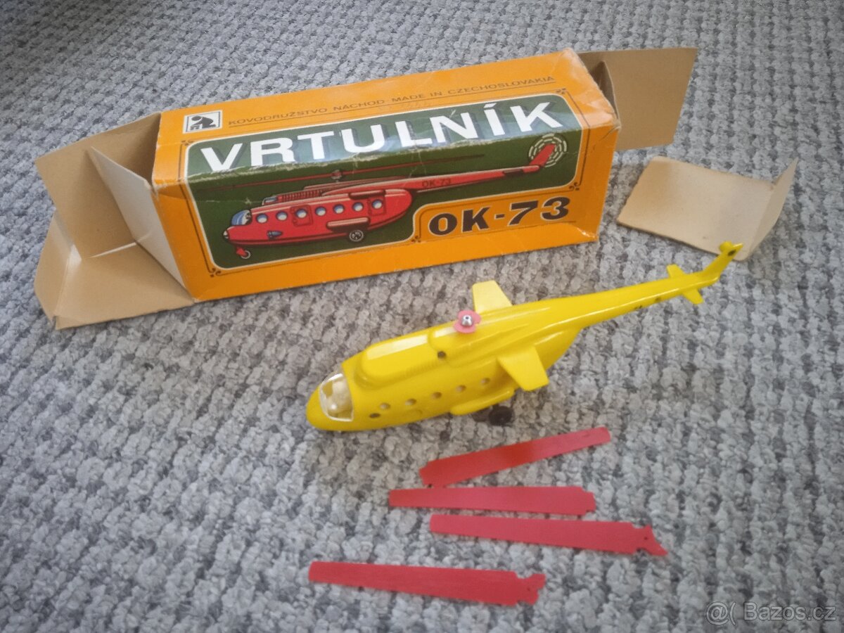 RETRO HRAČKA VRTULNÍK OK-73