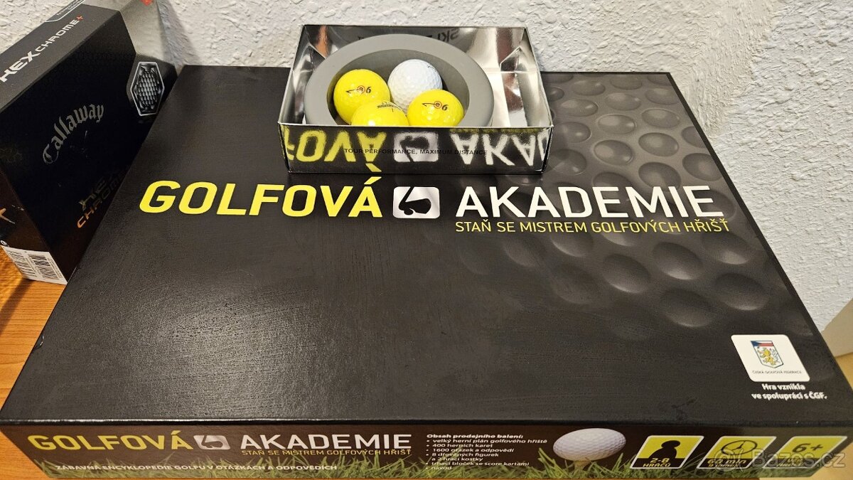 Patovací koberec včetně dvou holí a míčků