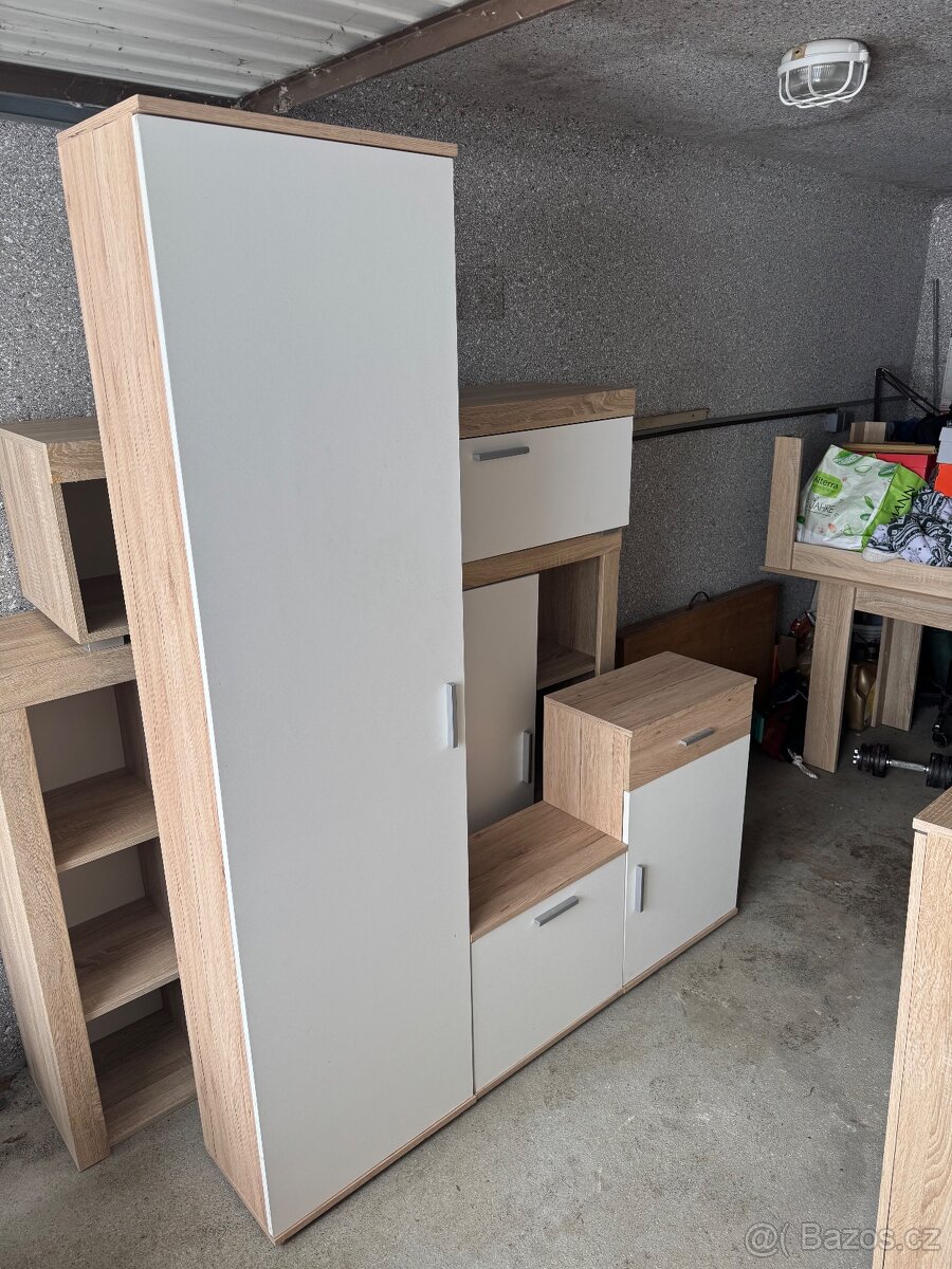 Stěna do předsíně dub sonoma, bílá