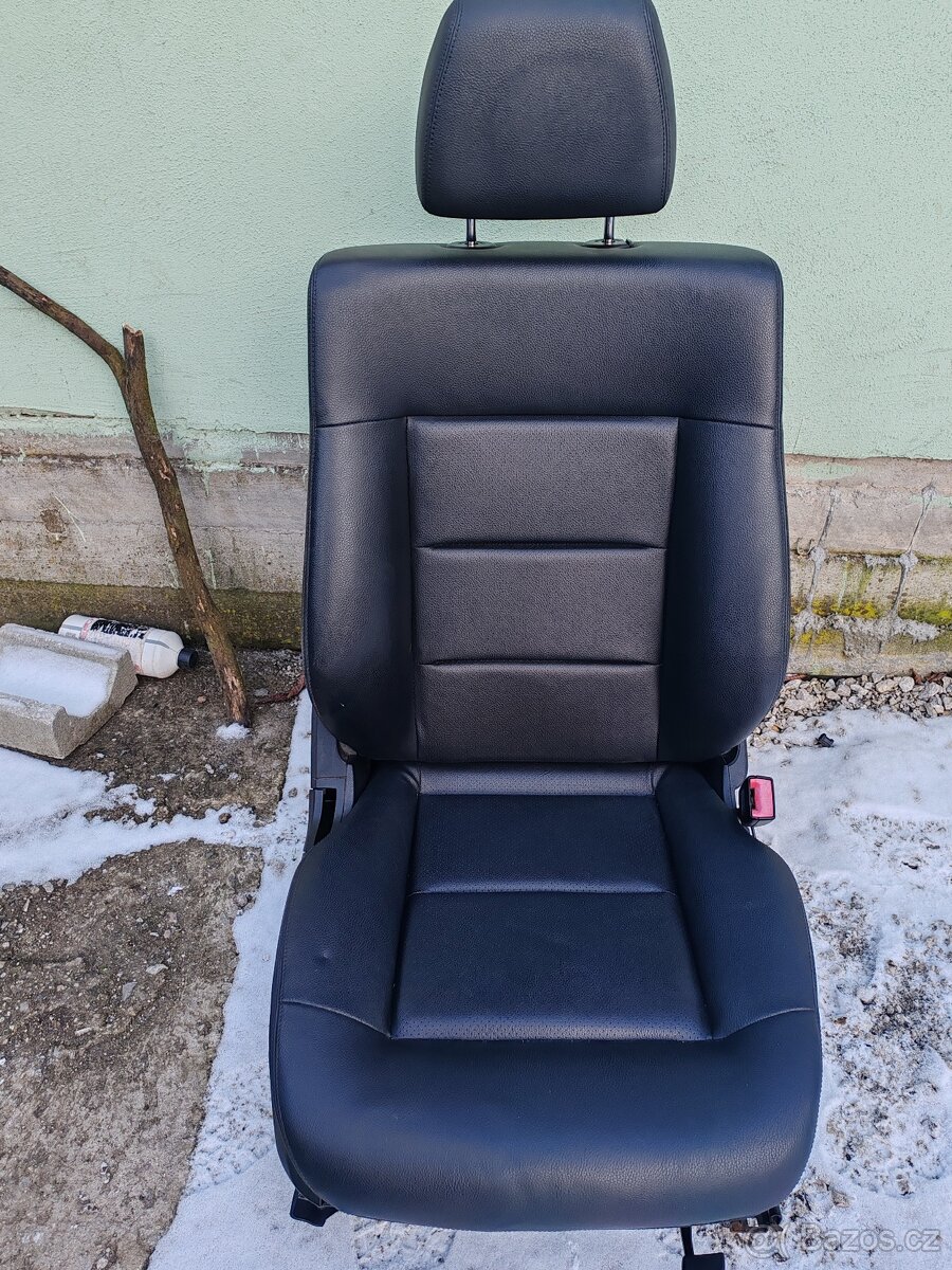 Mercedes E w212 interiér sedačky kombi