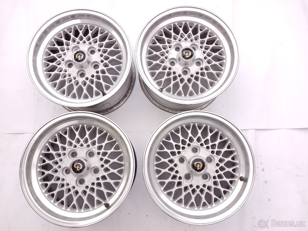 Sada originálních litých kol Jaguar/Daimler lattice 8Jx16