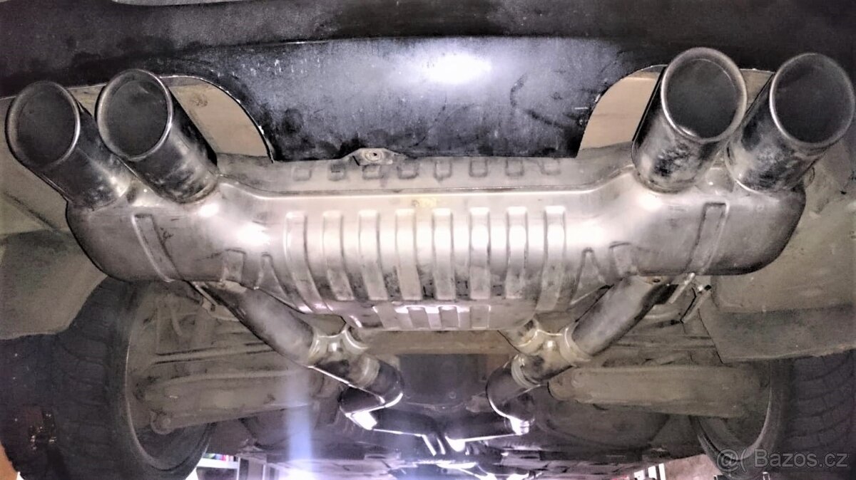 BMW e90 3,0 ala M3 dopojení originál M3 tlumiče potrubím