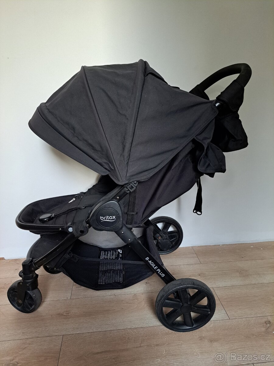 Kočárek Britax