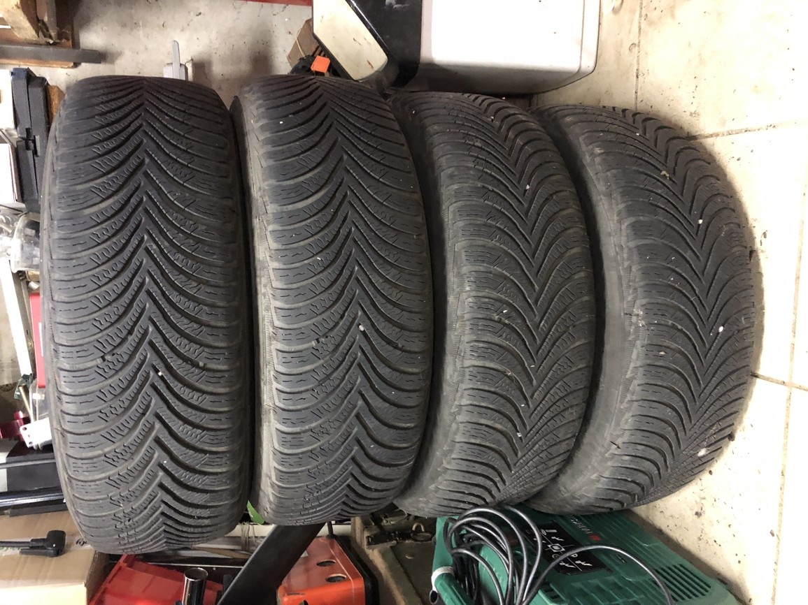 4x zimní pneu Michelin Alpin5 195/65 R15 91T& plech.dis