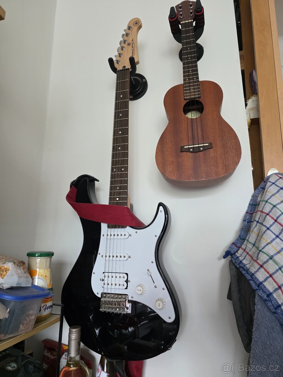 Yamaha Pacifica 112J BL + Marshall Code 25 (25W)