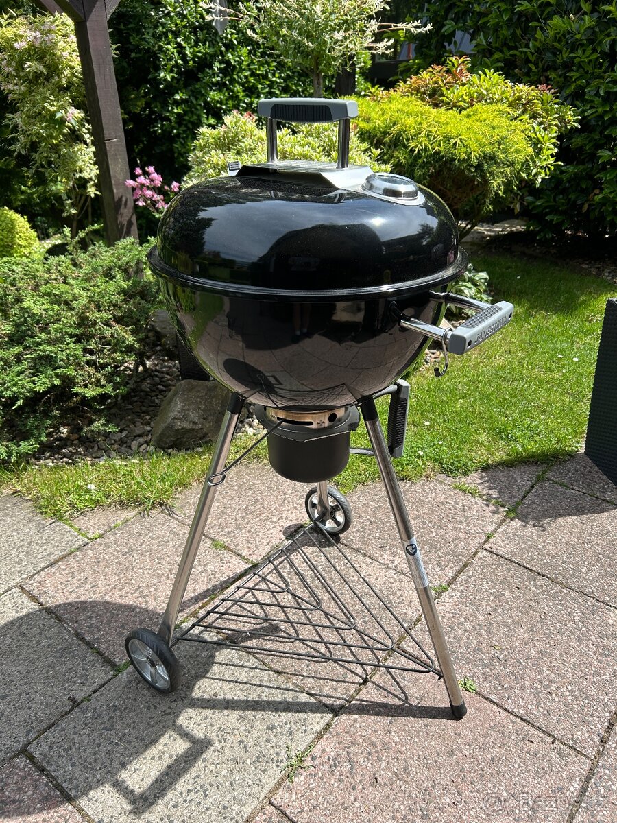 Jamestown Kotlový gril na dřevěné uhlí Dexter XL pr. 57 cm