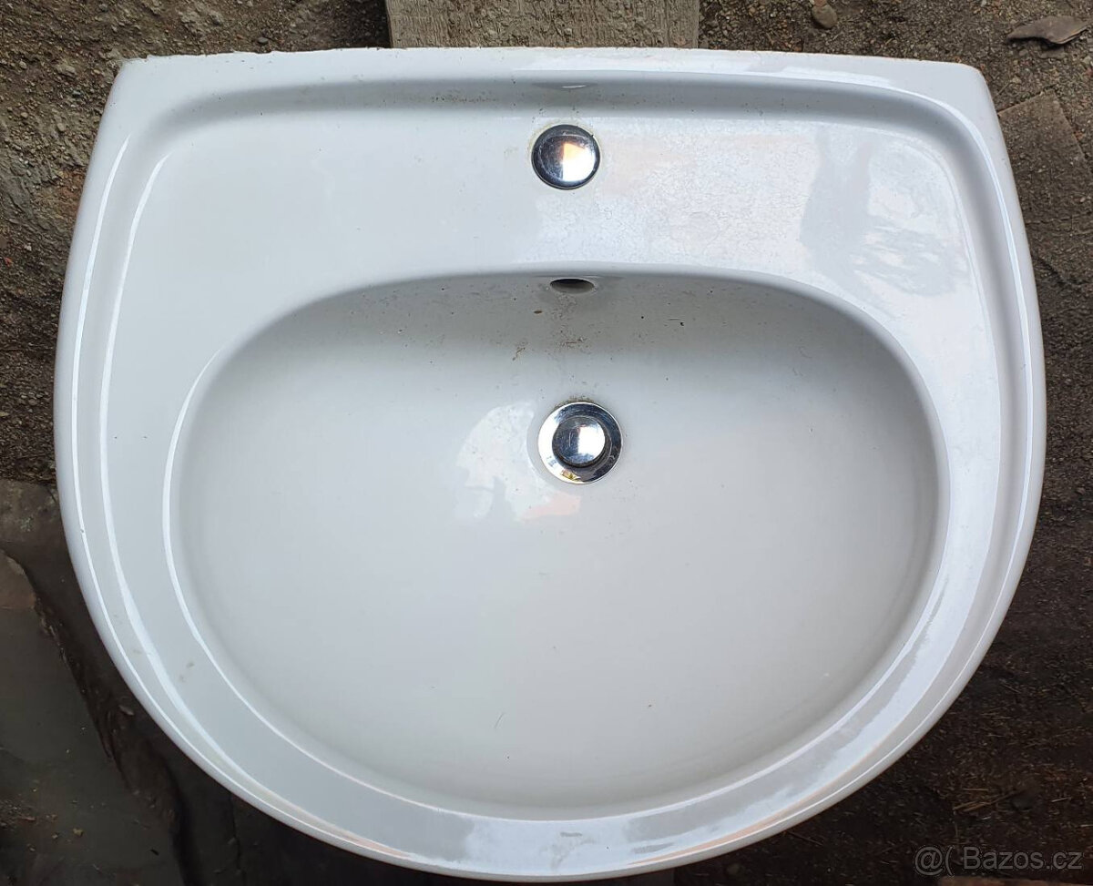 Keramické koupelnové umyvadlo, šířka 60 cm