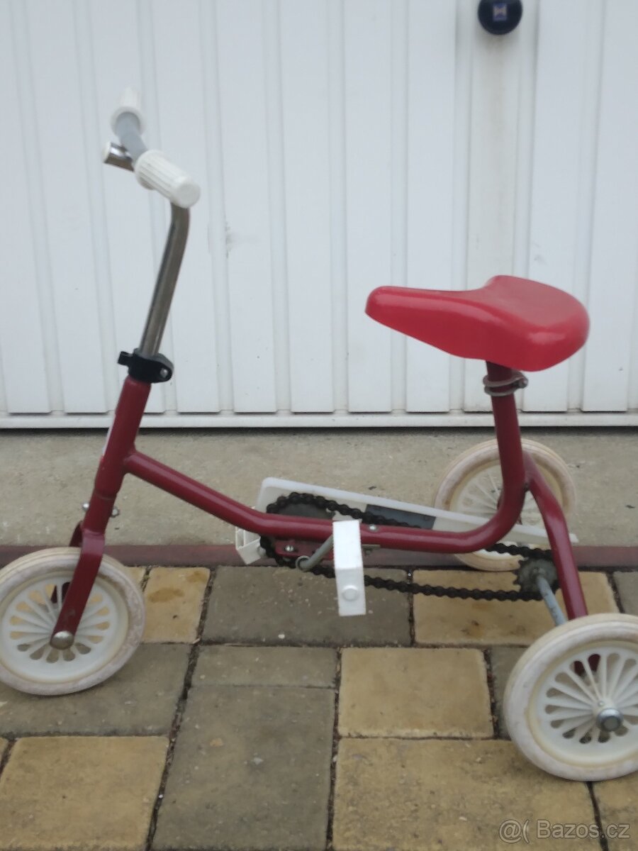 Retro tříkolka