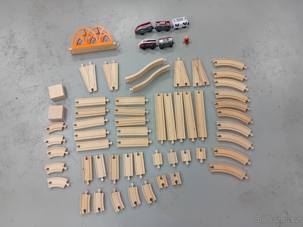 BRIO WORLD Vláčky 61 ks
