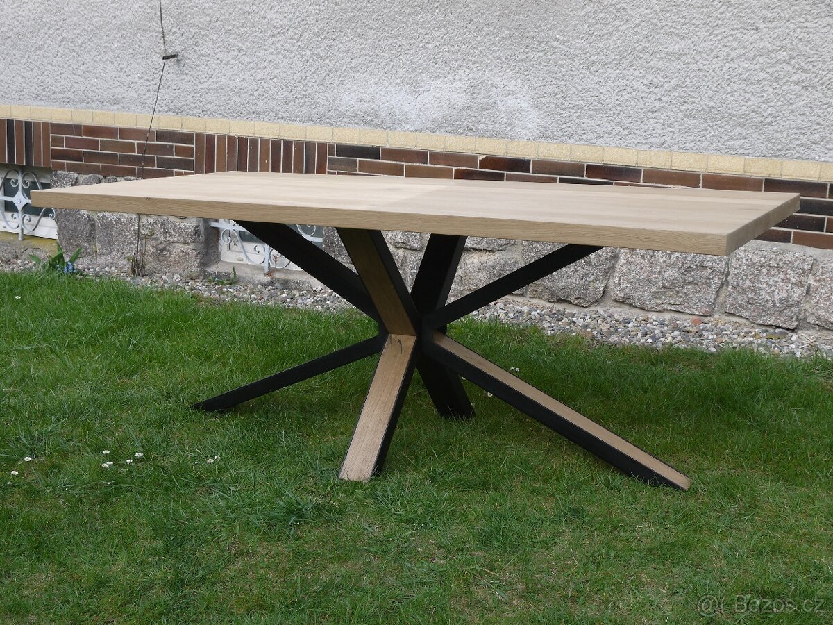 Dubový jídelní stůl - Ovada 250 cm – masivní/kov