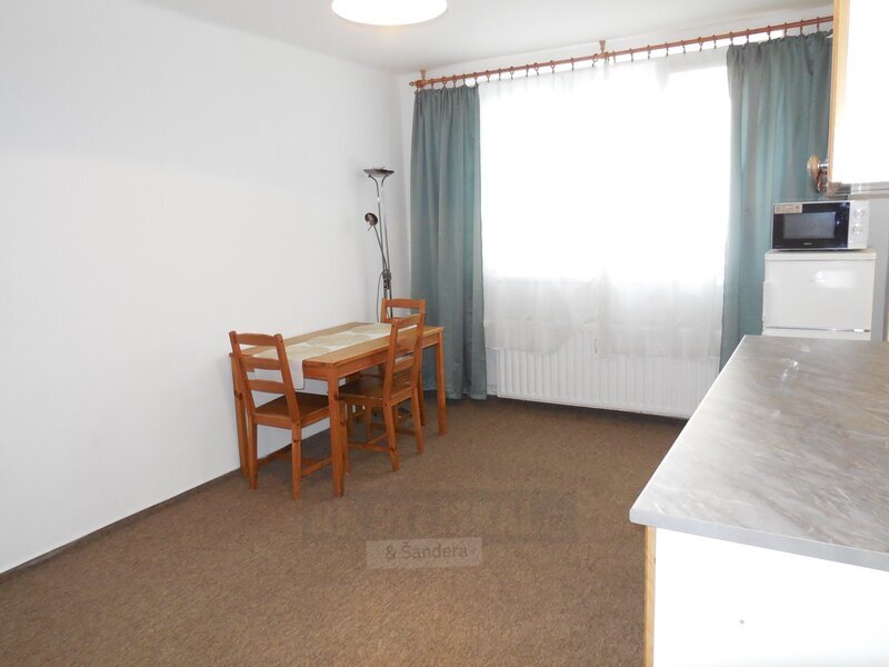 Pronájem OV byt 1+kk, podlahová plocha 25 m2, ulice Vyšehrad