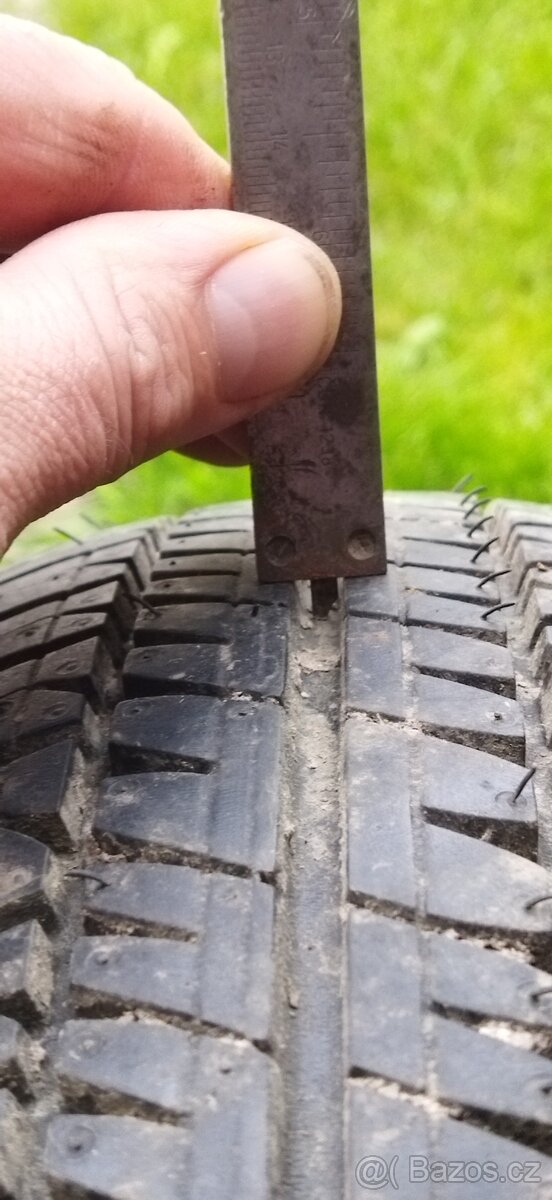 Prodej použitých letních pneu145/70 R13 71T