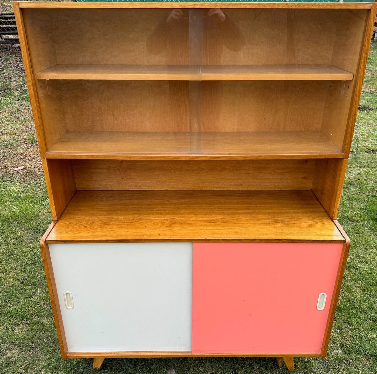 Retro komoda JIROUTEK s nástavbou/BRUSEL