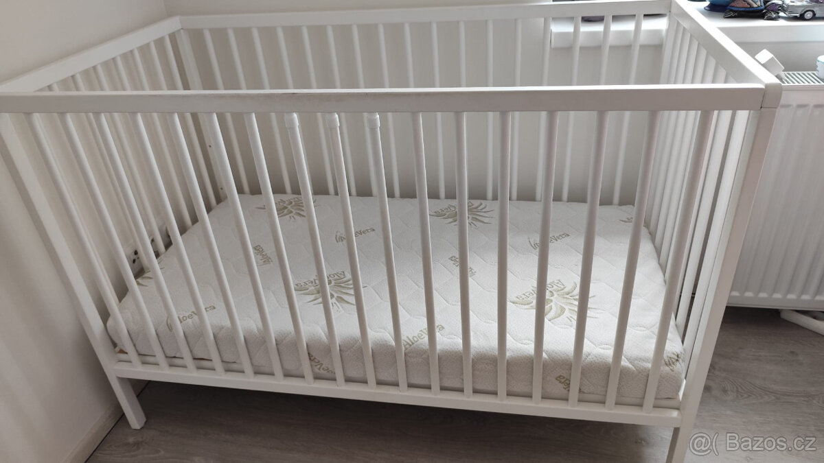Dětská postýlka včetně matrace - 60x120 cm