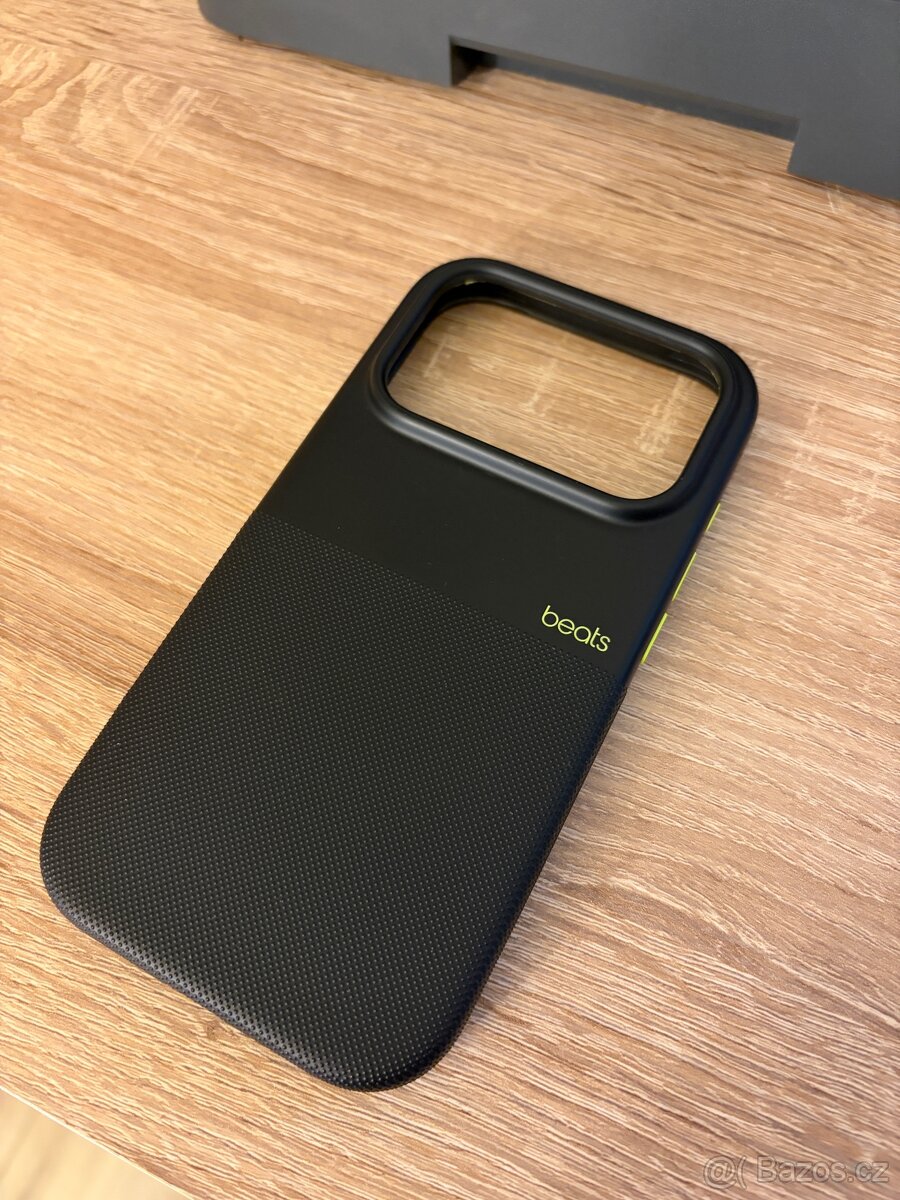 Kryt Apple Beats iPhone 17 Pro