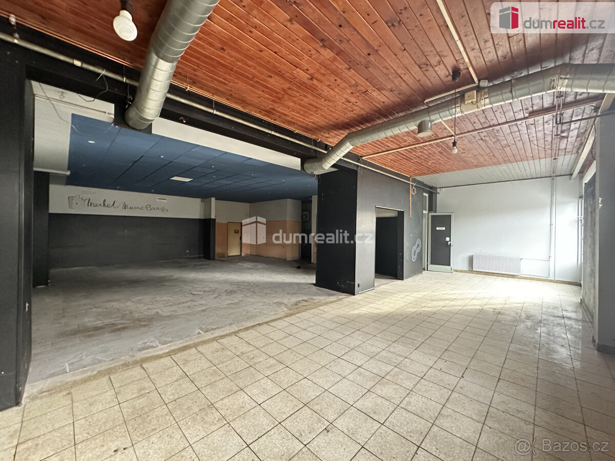 Kmerční prostor 200m2, Na Valtické