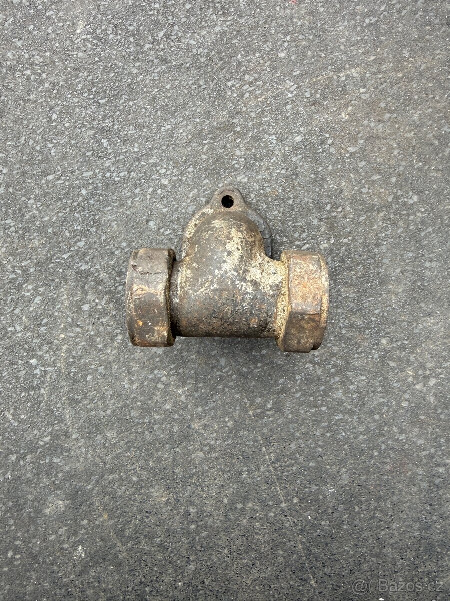 Harley-Davidson - koleno sání