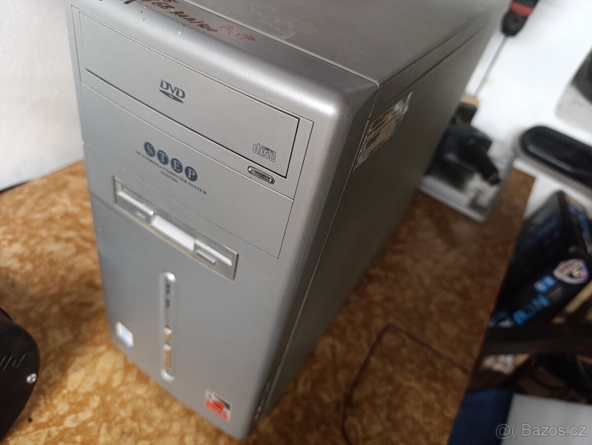 počítač Celeron 2,5 ghz