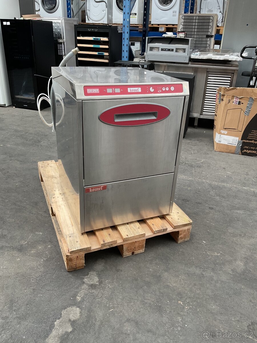 Myčka skla a drobného nádobí KOMEL F96 DGT. ZÁRUKA