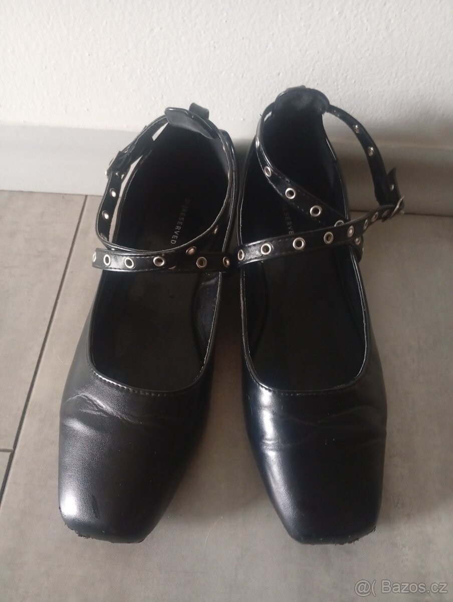 Dívčí baleríny Reserved vel.37