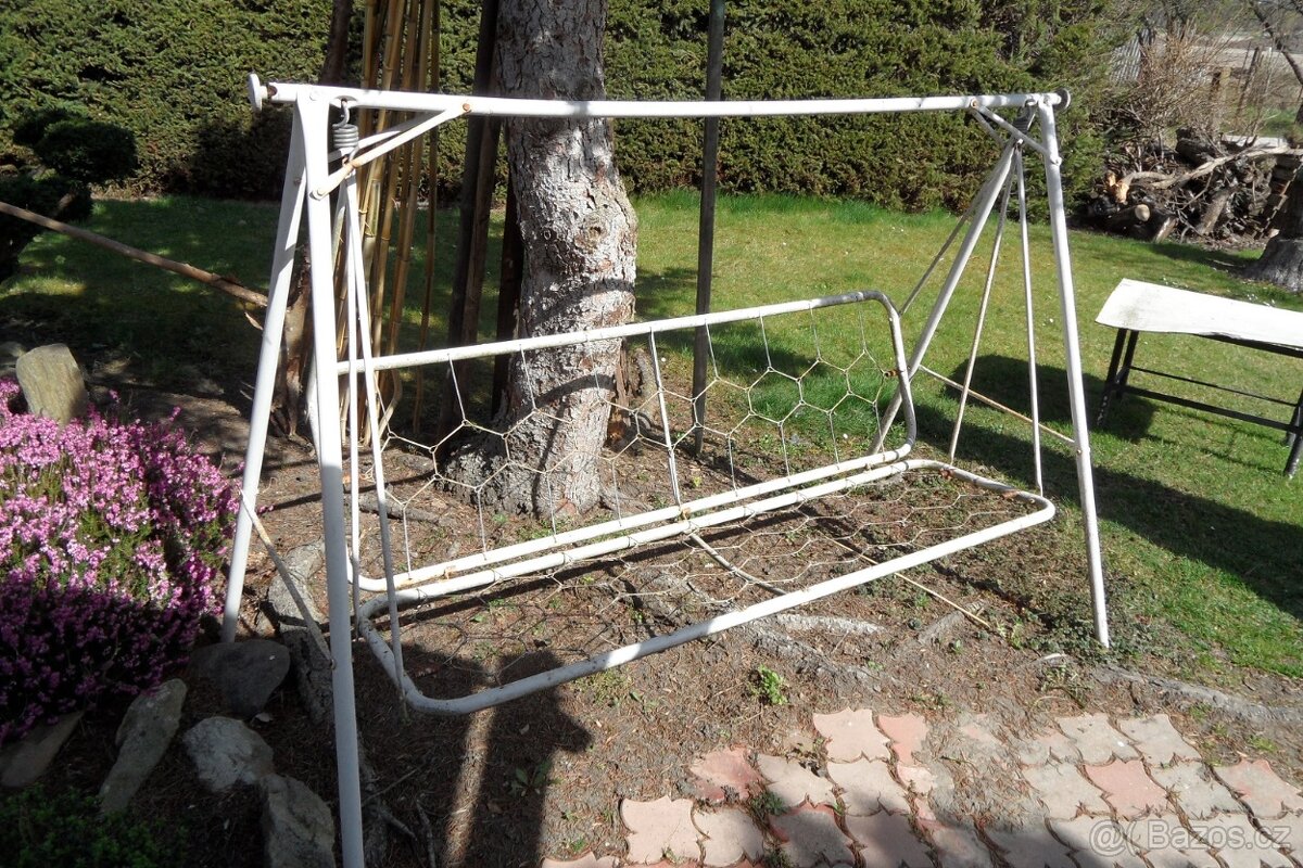 houpačka + 2x dětská