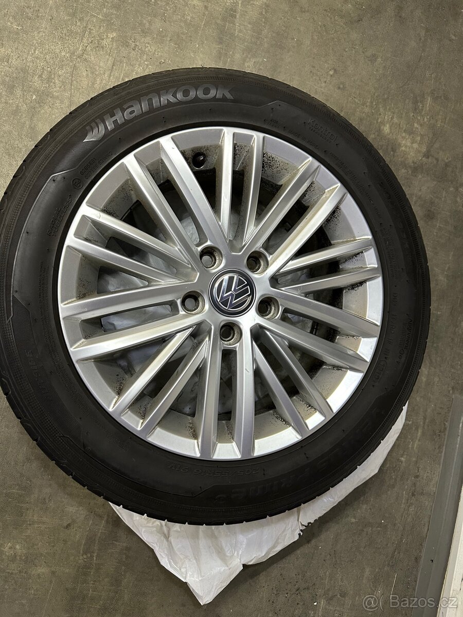 Originál ALU kola Volkswagen 5x112 s letními pneu 205/55 R16