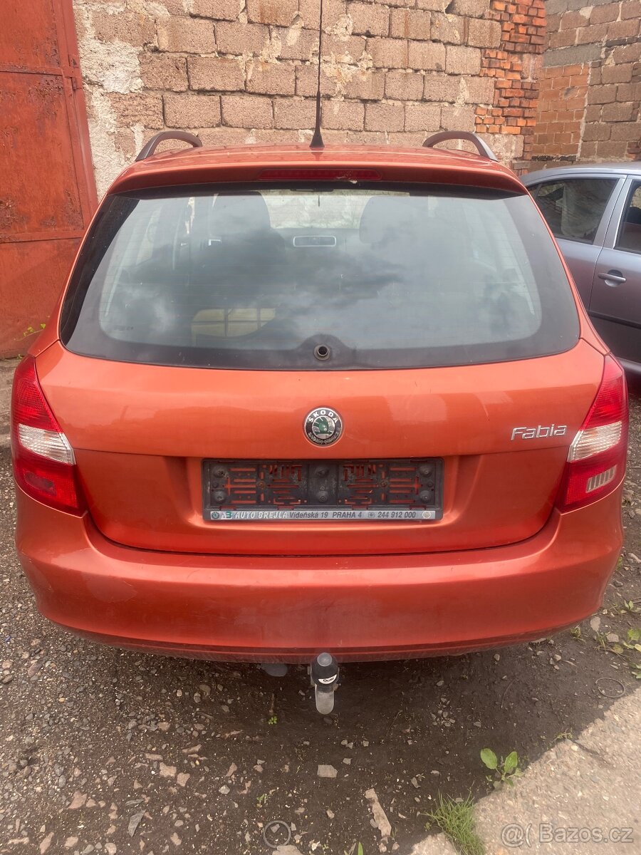 Škoda Fabia2 combi 1.4 i( kód barvy9771)