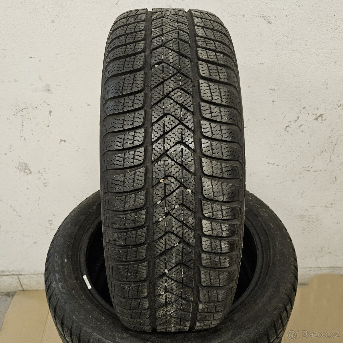 Zimní pneumatiky 7mm Pirelli 205/50 R17 A026