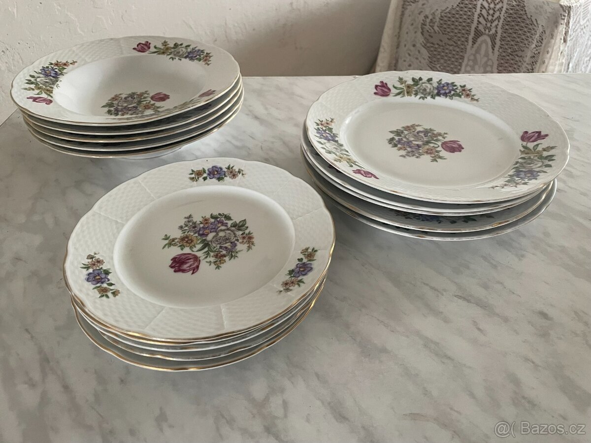 Porcelánový set talířů Thun - Československo
