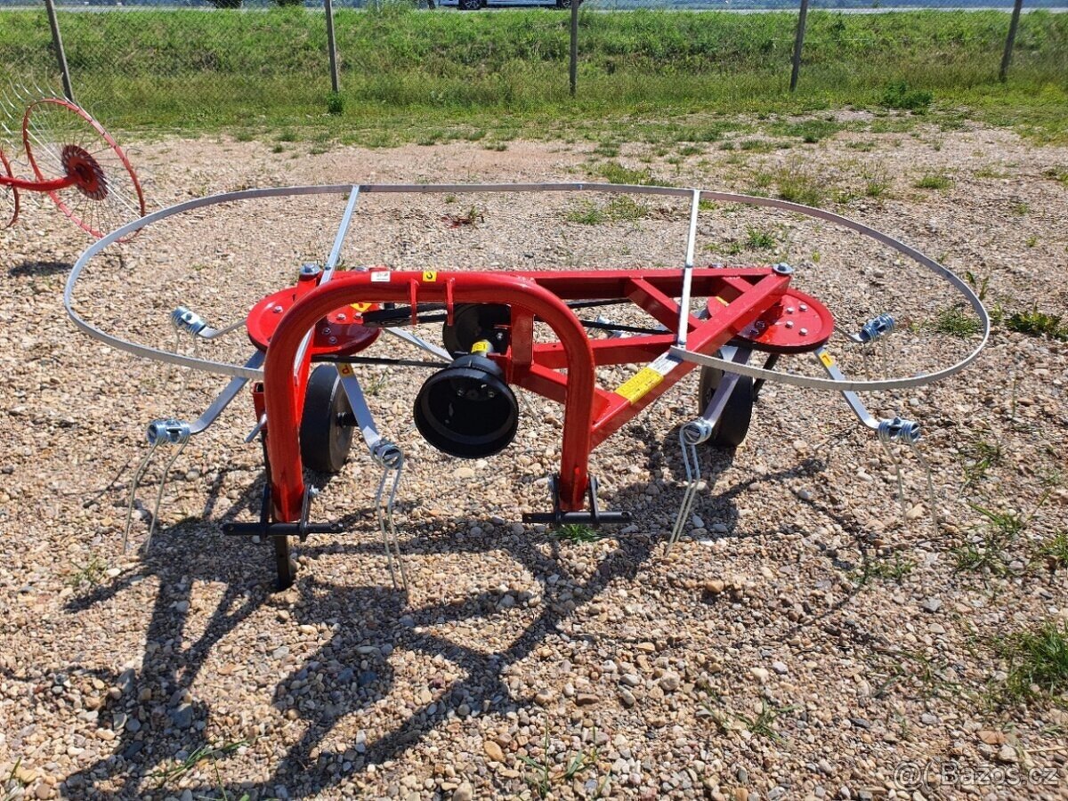Koupím použity obraceč sena za traktor,