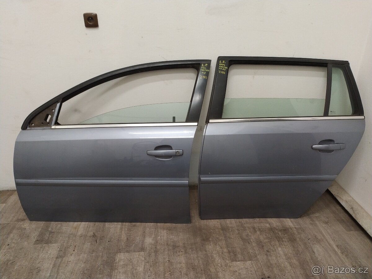OPEL VECTRA C dveře kombi