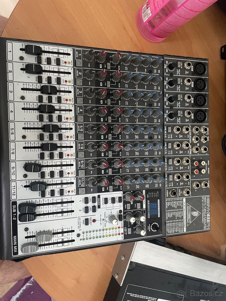 Mixážní pult Behringer Xenyx X 1622usb