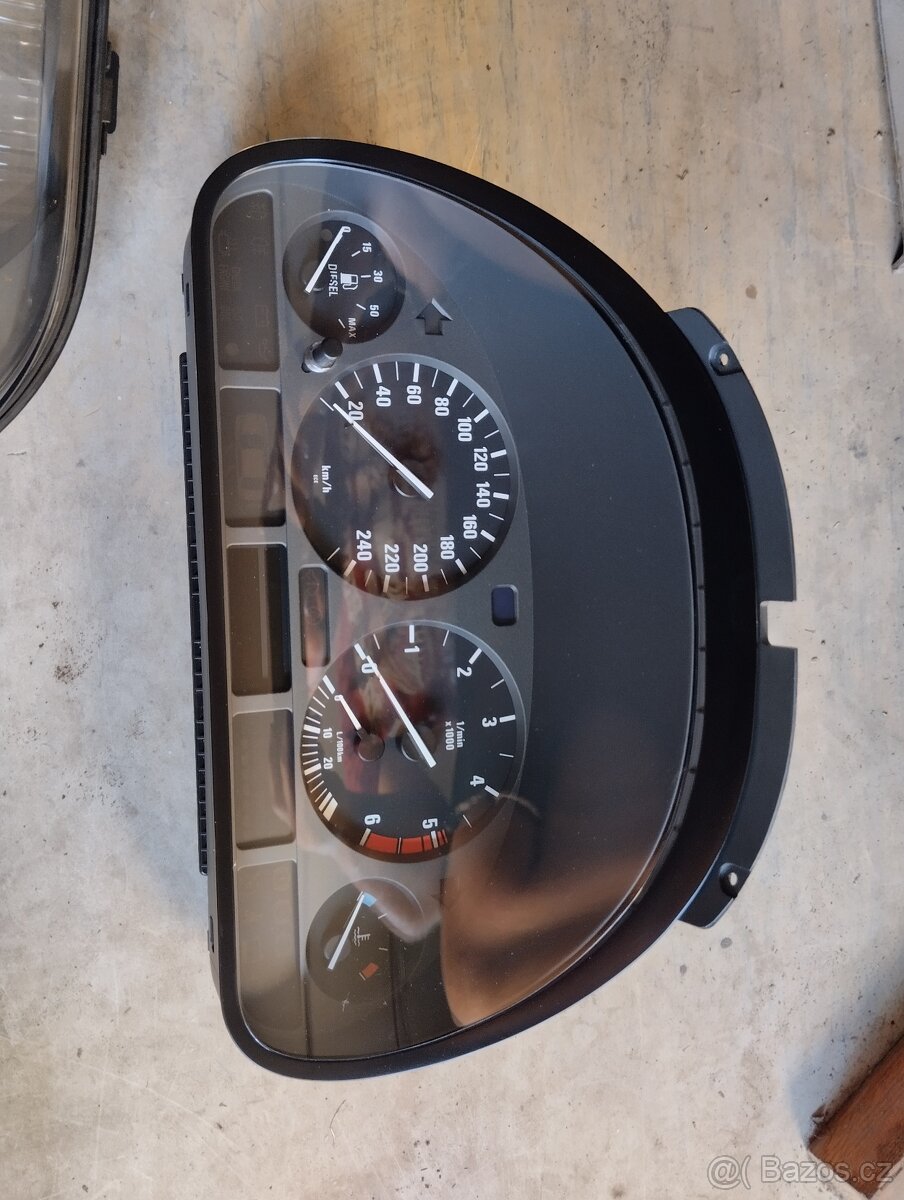 Budíky BMW e39