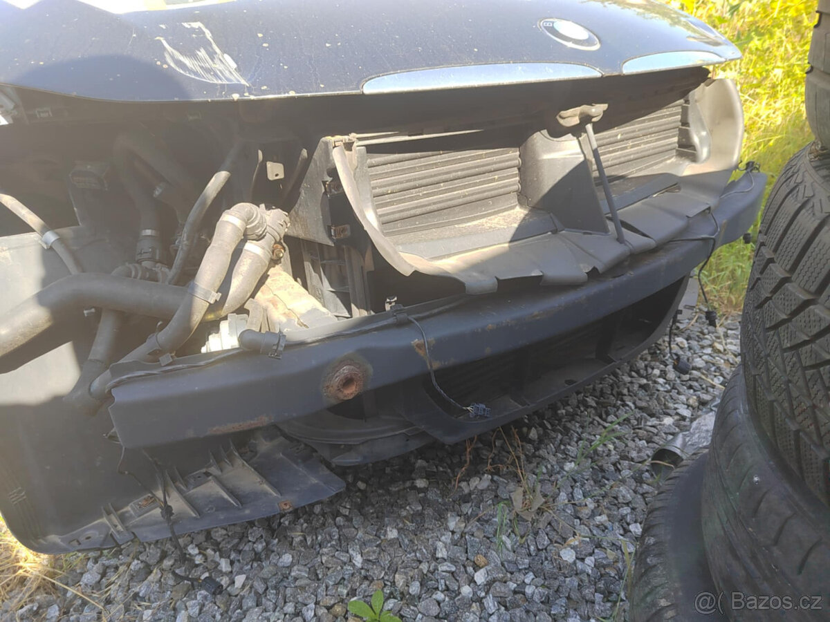 BMW E90-91, chladičová stěna