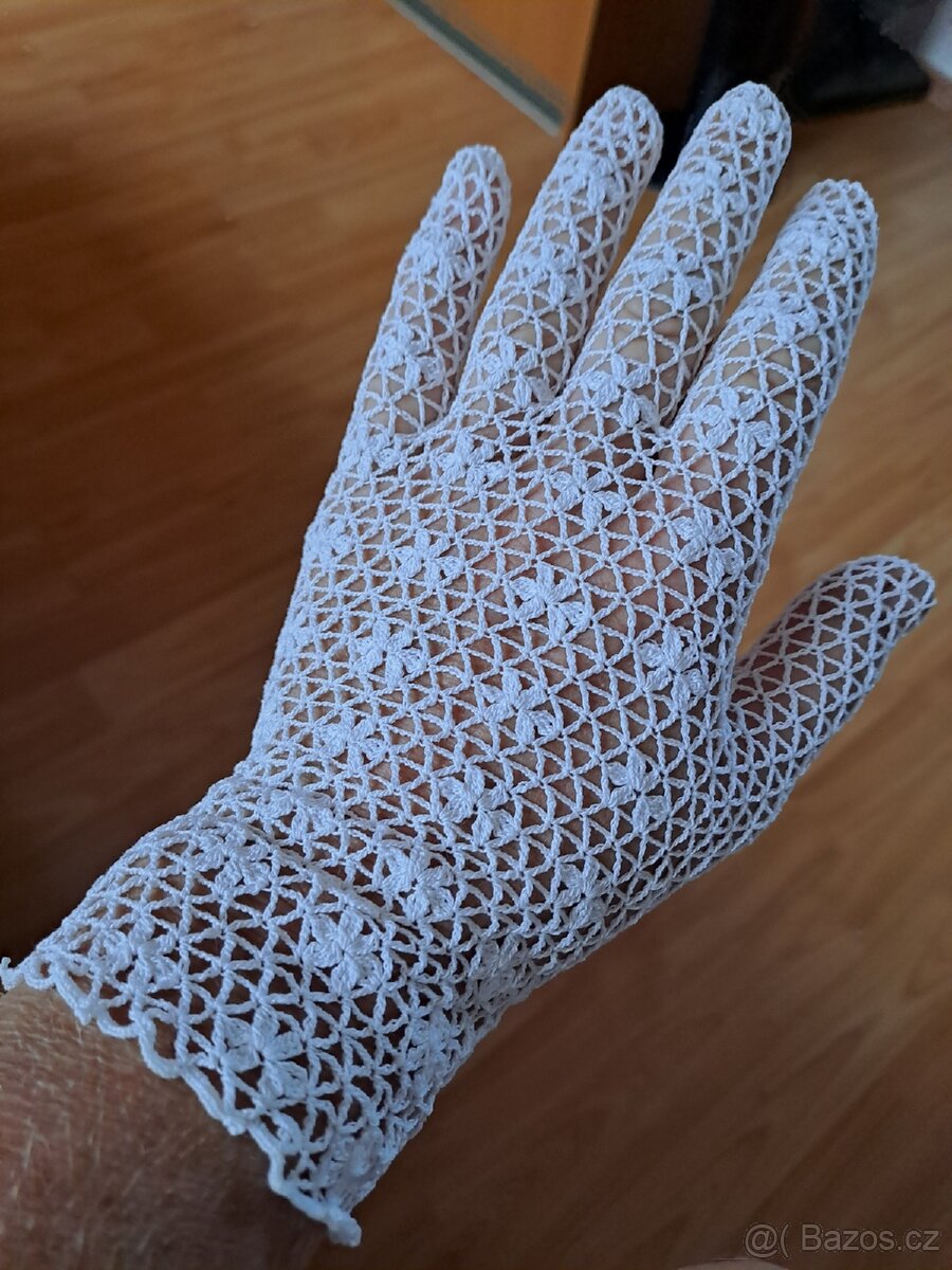 2x staré háčkované rukavičky