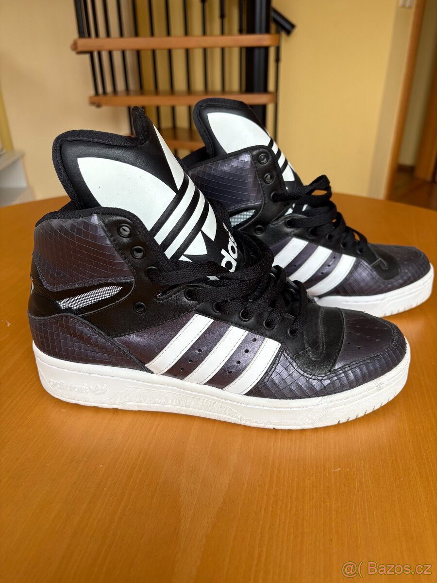 Boty Adidas s velkým jazykem vel. EUR 42 (US 9 1/2)