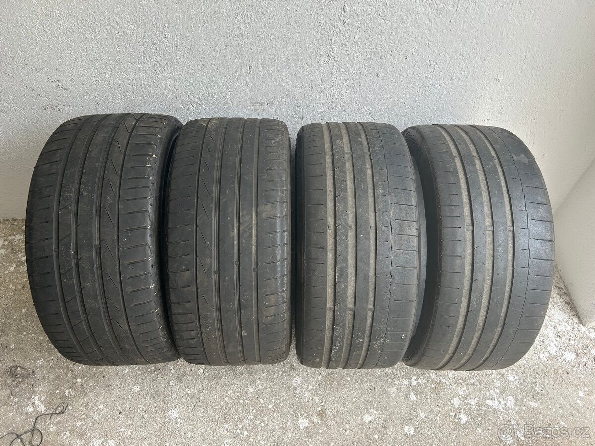 Letní pneu 245/35/19 Hankook