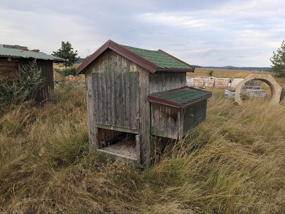 ZATEPLENÝ KURNÍK