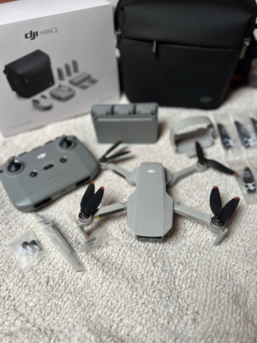 DJI Mini 2 Fly More Combo