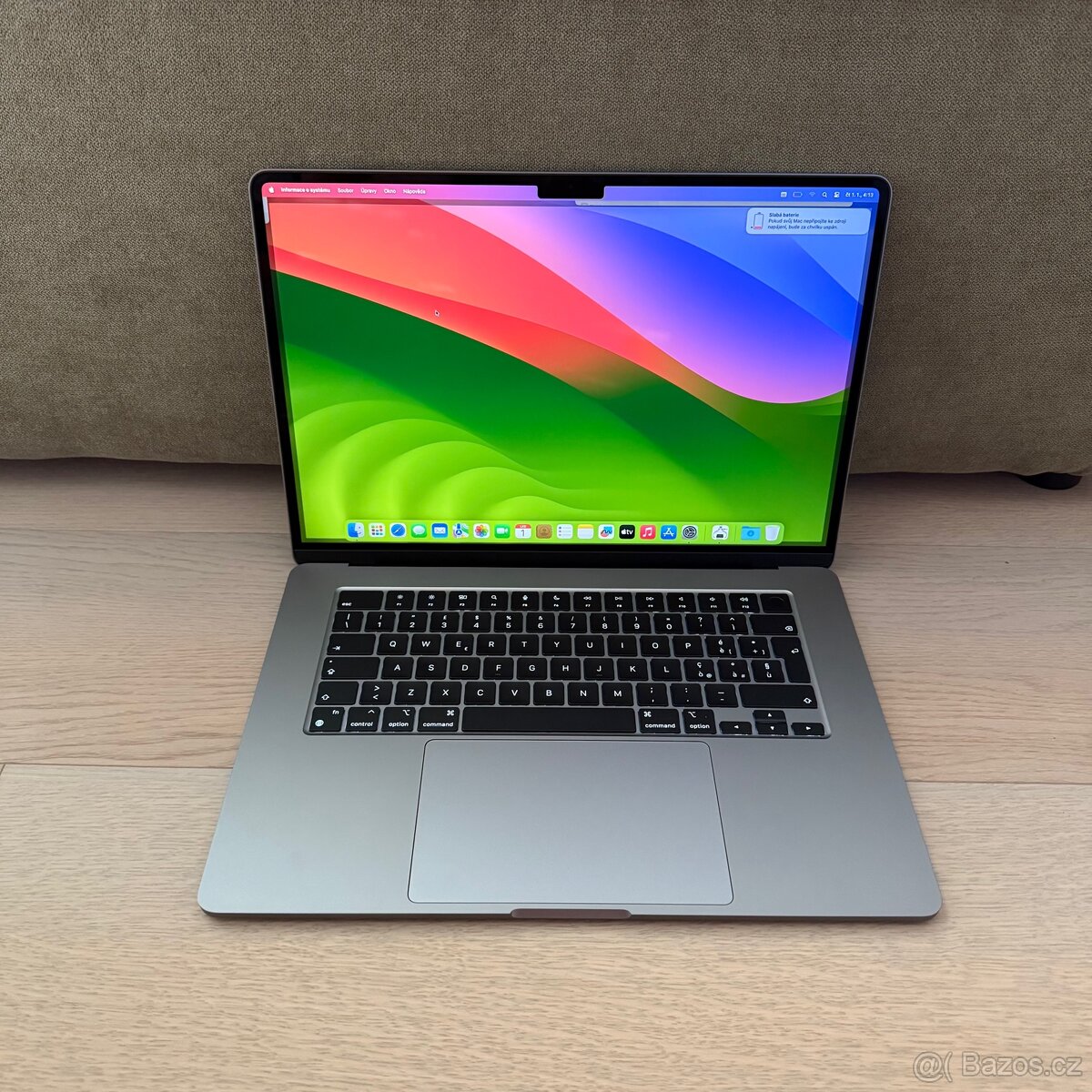 NOVÝ APPLE MACBOOK AIR 15” M3/256GB/8GB/BATERIE 100%