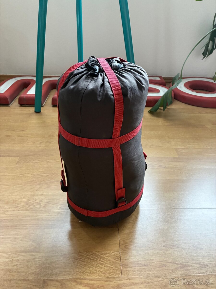 Spací pytel značky Boll Magma + Regular