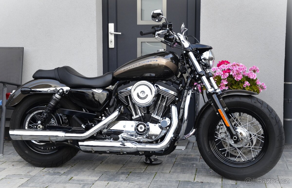 Harley Davidson Sportster XL 1200 Custom - CZ původ