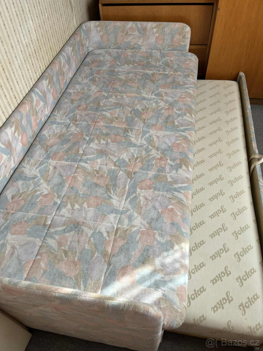 Rozkladací zánovní gauč
