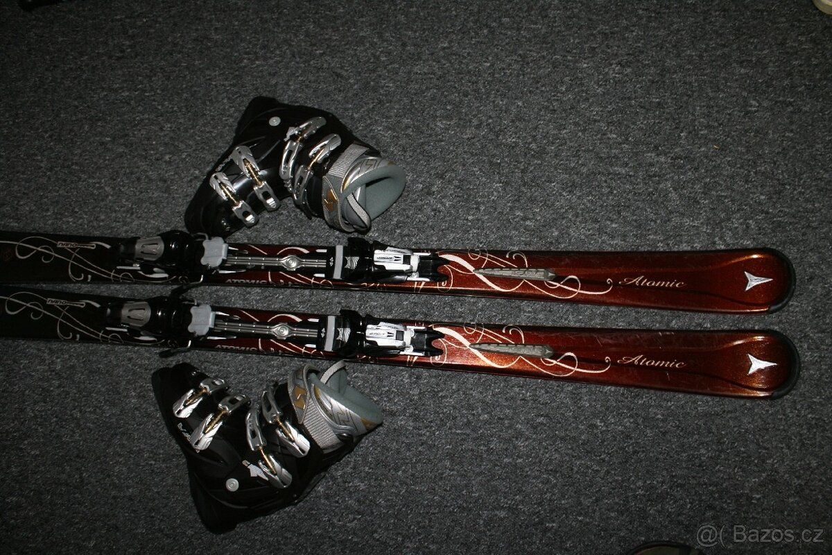 lyže Atomic 141 cm , lyžaky Lowa