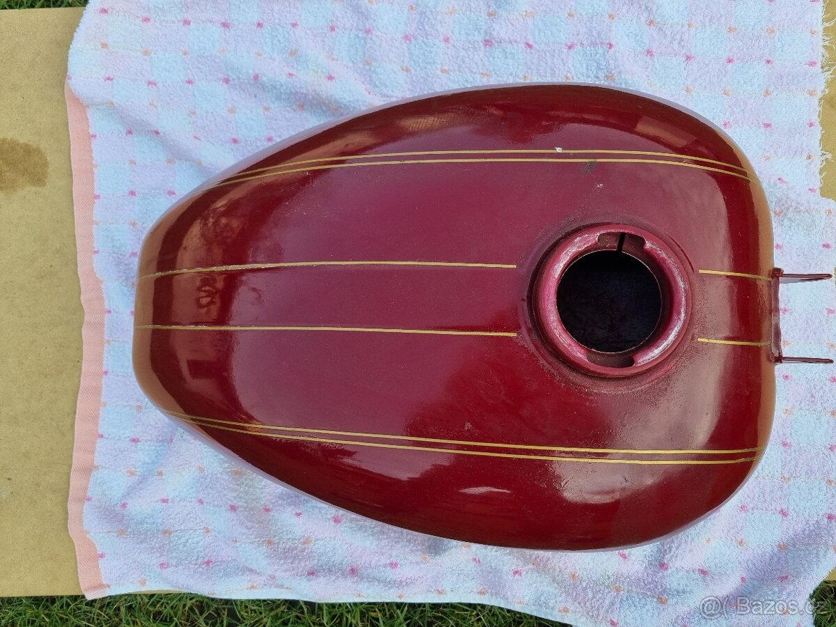 Prodám nádrž JAWA 350/360