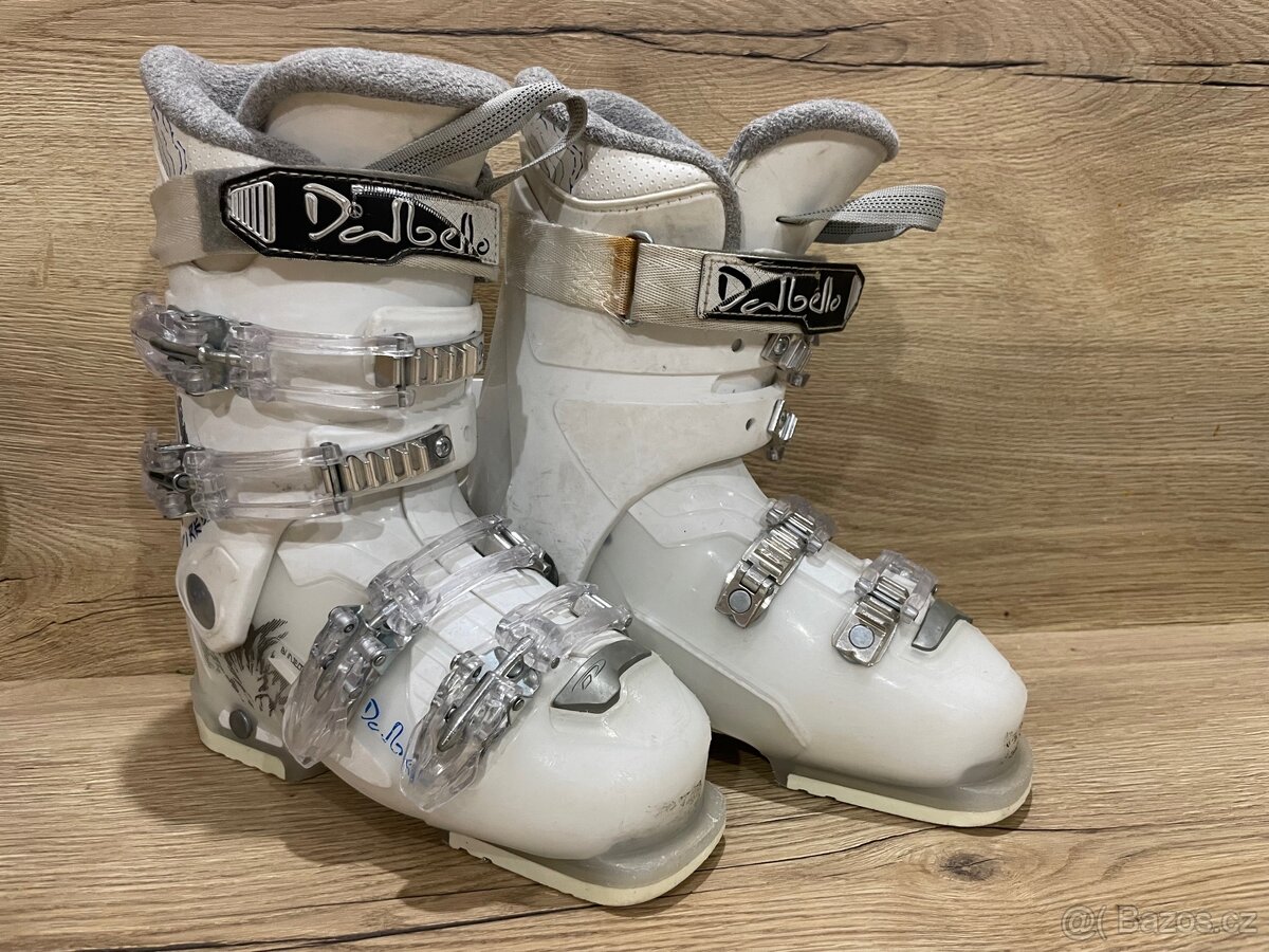 DĚTSKÉ / DÍVČÍ LYŽÁKY DALLBELLO 235 (možnost s lyžemi)