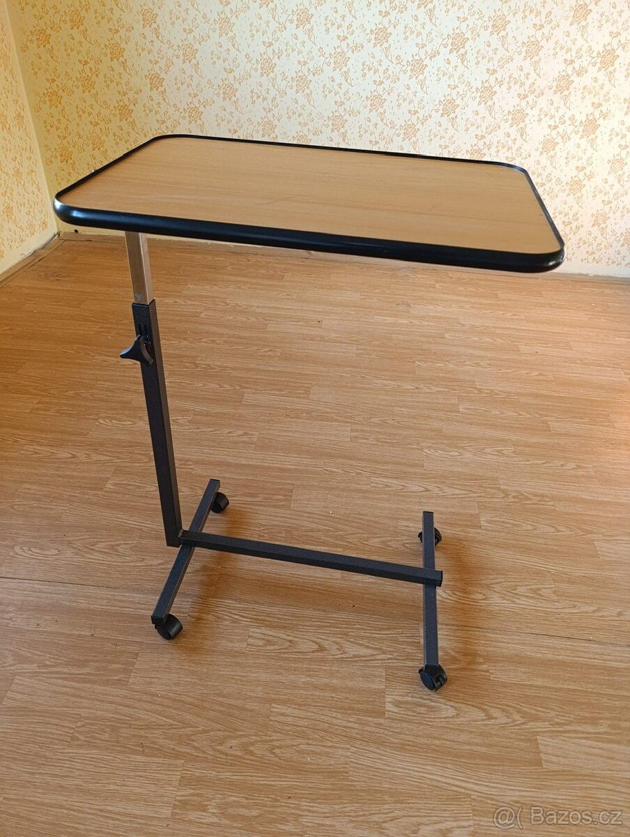 Stolek k lůžku